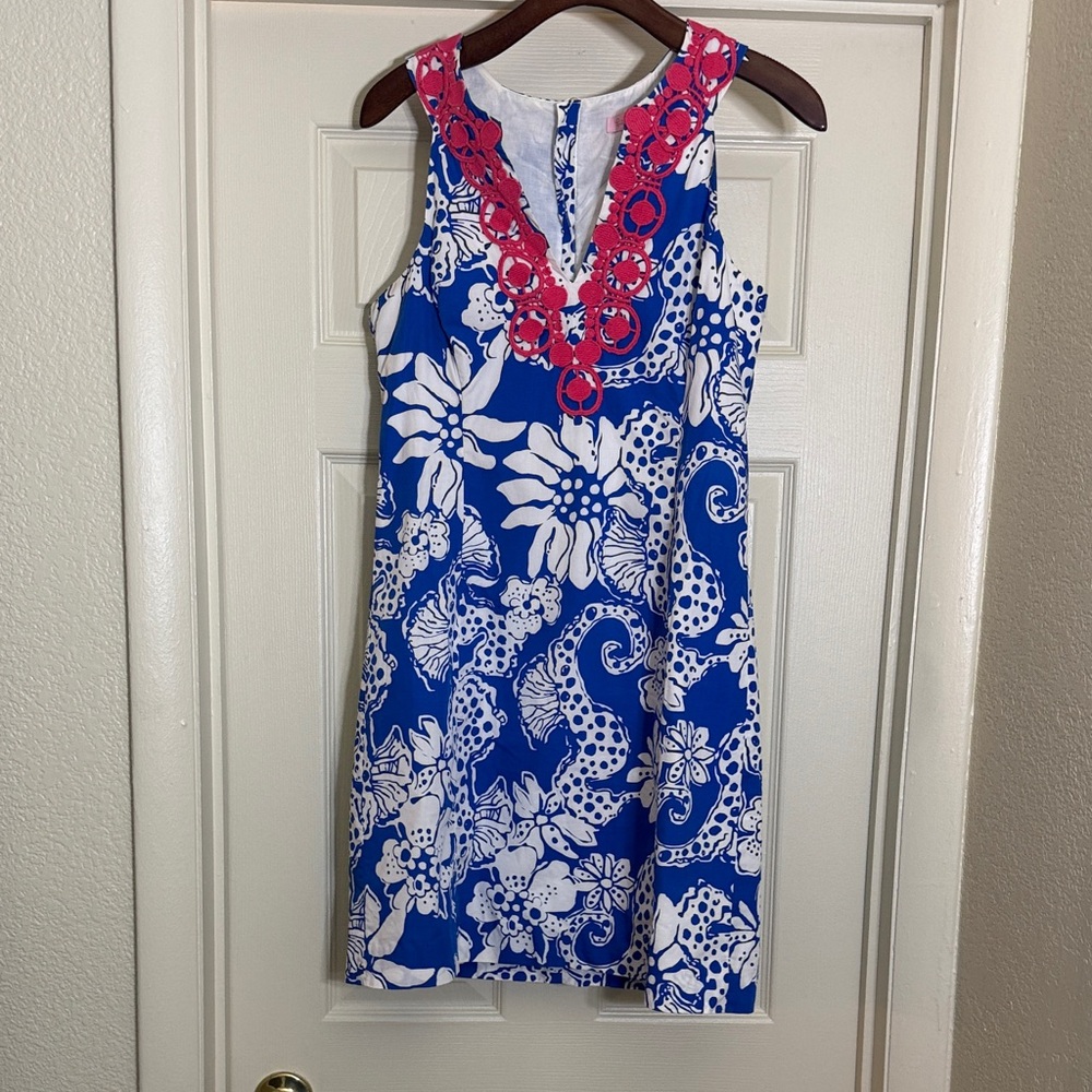 Sz10 Lilly Pulitzer Blue and White halter dress